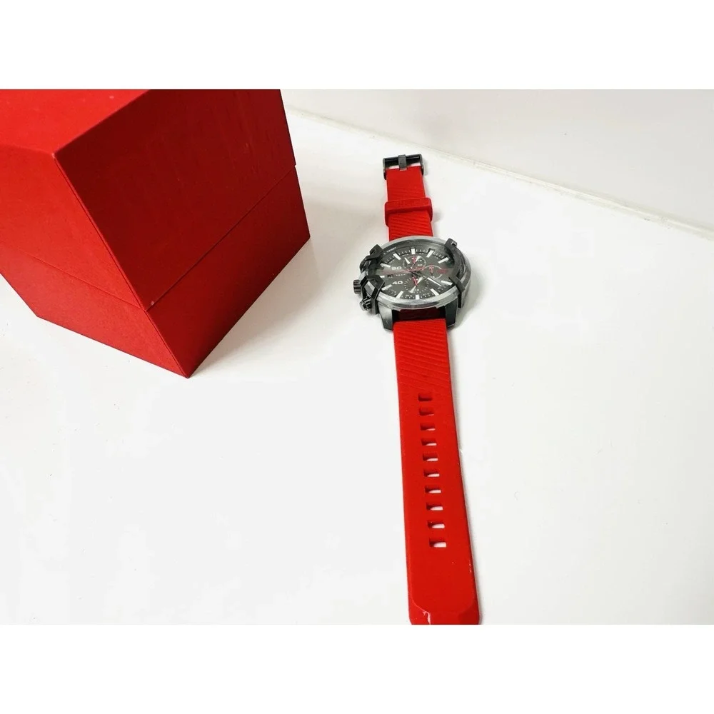 Diesel Split Chrono Mens Quartz Chronograph 51mm Gray Dial Red Strap DZ4673SET